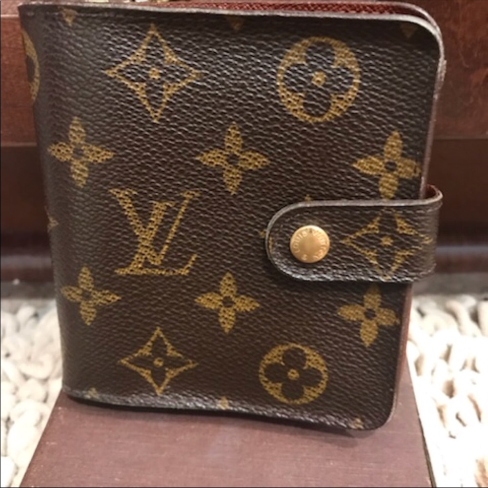 Authentic Louis Vuitton wallet